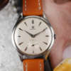 cafe noir les montres vintage horloger marseille montre omega oversize jumbo 2505-1 1939 annee 1940 cadran blanc 38 mm bracelet marron beige