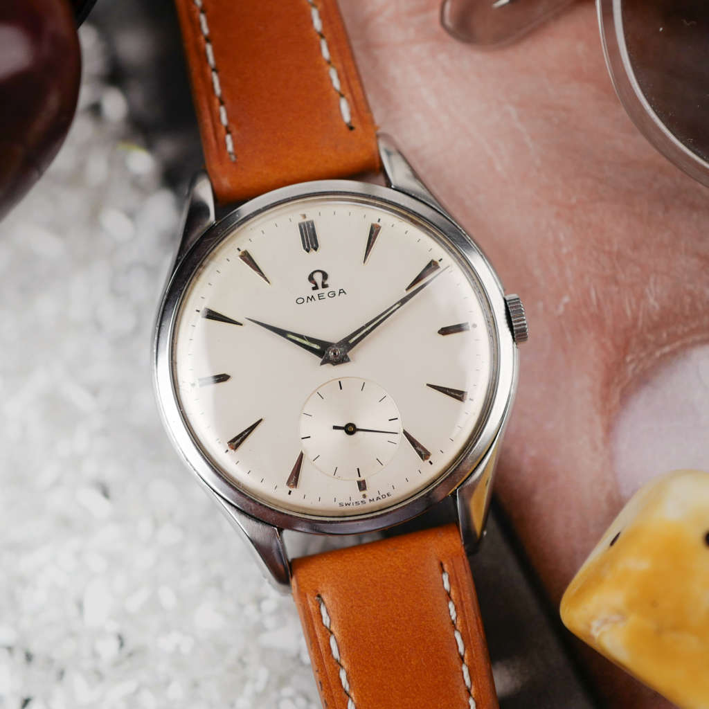 cafe noir les montres vintage horloger marseille montre omega oversize jumbo 2505-1 1939 annee 1940 cadran blanc 38 mm bracelet marron beige_5 cafe noir les montres vintage horloger marseille montre omega oversize jumbo 2505-1 1939 annee 1940 cadran blanc 38 mm bracelet marron beige
