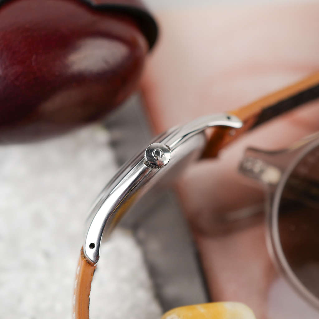 cafe noir les montres vintage horloger marseille montre omega oversize jumbo 2505-1 1939 annee 1940 cadran blanc 38 mm bracelet marron beige_7 cafe noir les montres vintage horloger marseille montre omega oversize jumbo 2505-1 1939 annee 1940 cadran blanc 38 mm bracelet marron beige