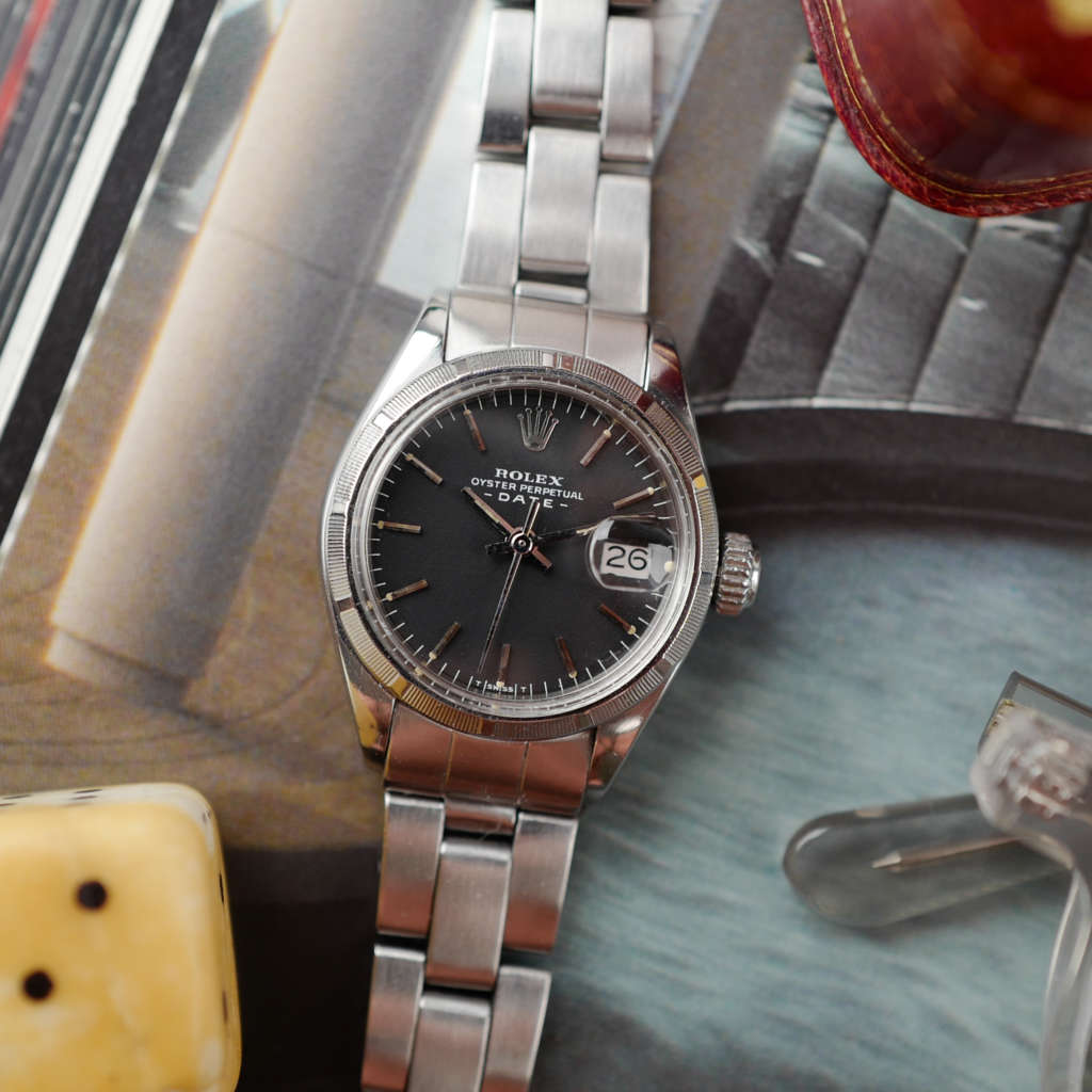 cafe noir les montres vintage horloger marseille montre rolex mini-Oyster Perpetual Date pour Femme cadran noir vintage 1972