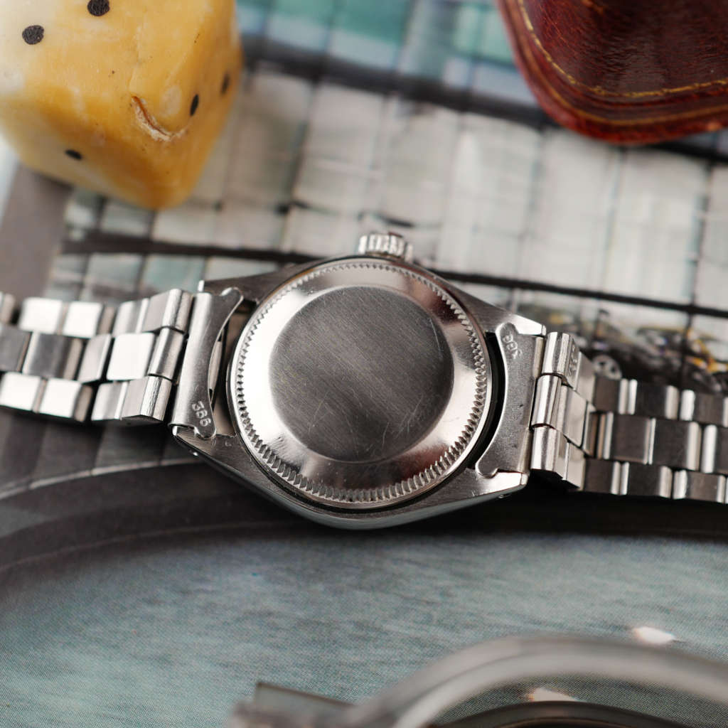 cafe noir les montres vintage horloger marseille montre rolex mini-Oyster Perpetual Date pour Femme cadran noir vintage 1972