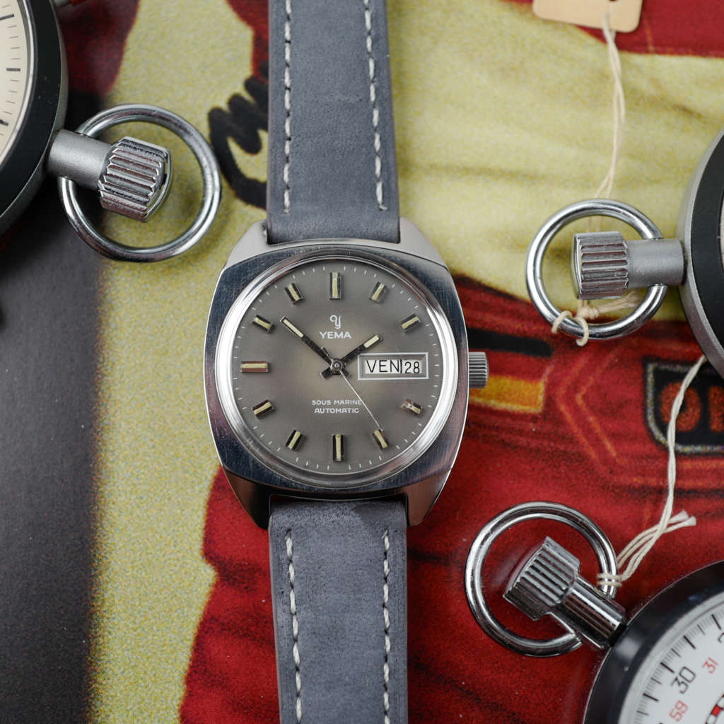 cafe noir les montres vintage horloger marseille montre yema sous marine vintage pre superman cadran gris jour date_4 cafe noir les montres vintage horloger marseille montre yema sous marine vintage pre superman cadran gris jour date