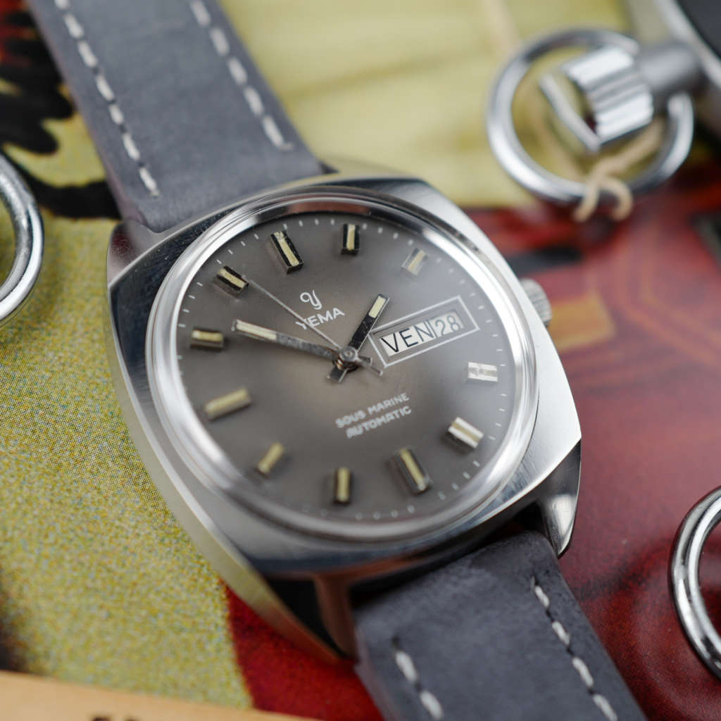 cafe noir les montres vintage horloger marseille montre yema sous marine vintage pre superman cadran gris jour date_5 cafe noir les montres vintage horloger marseille montre yema sous marine vintage pre superman cadran gris jour date
