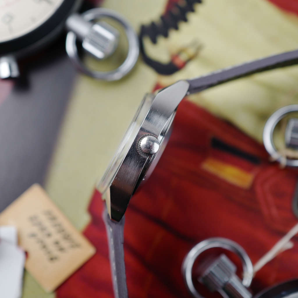 cafe noir les montres vintage horloger marseille montre yema sous marine vintage pre superman cadran gris jour date_6 cafe noir les montres vintage horloger marseille montre yema sous marine vintage pre superman cadran gris jour date