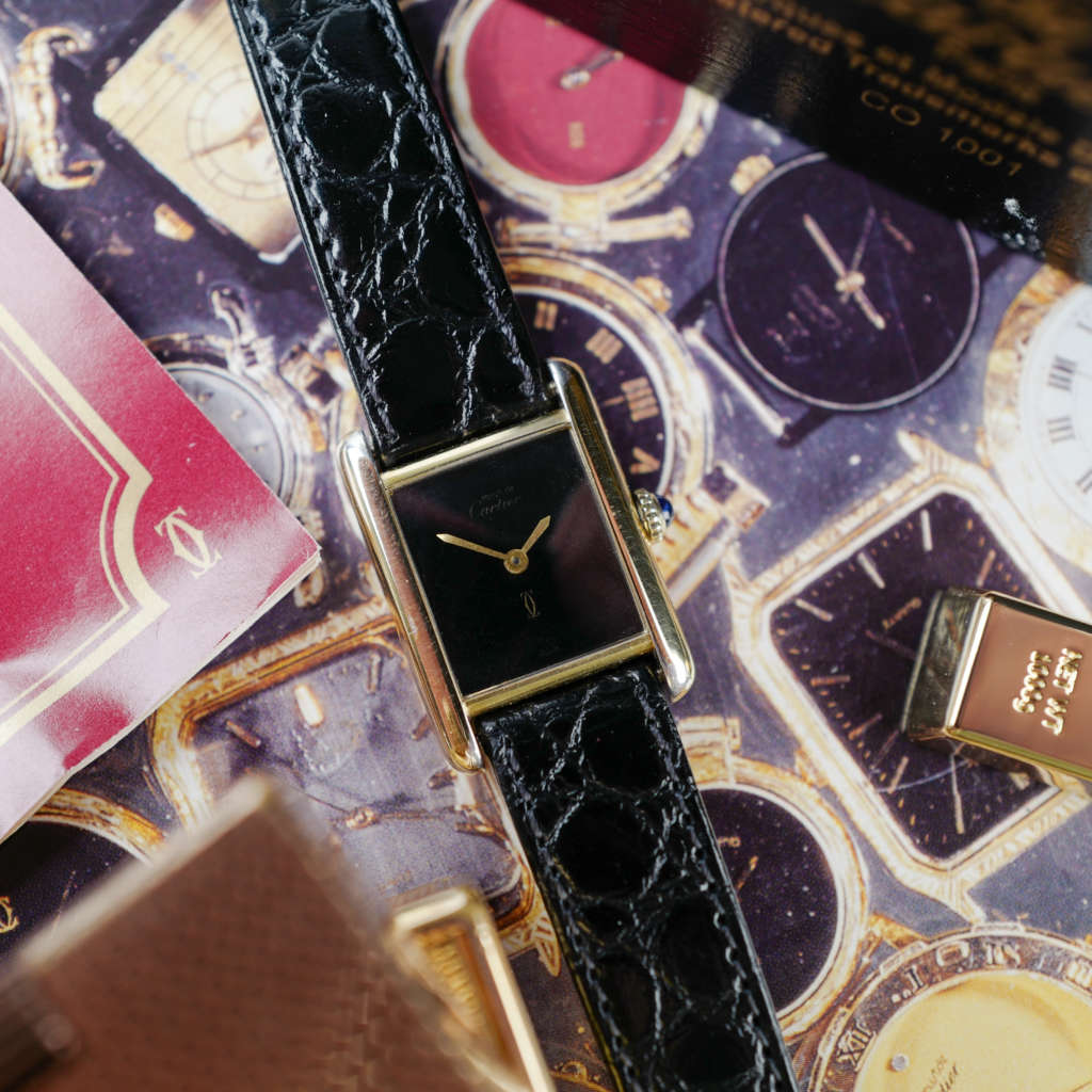 cafe noir les montres vintage horloger marseille montres cartier tank must vintage PM petit modele taille femme cadran noir laqué vintage_2