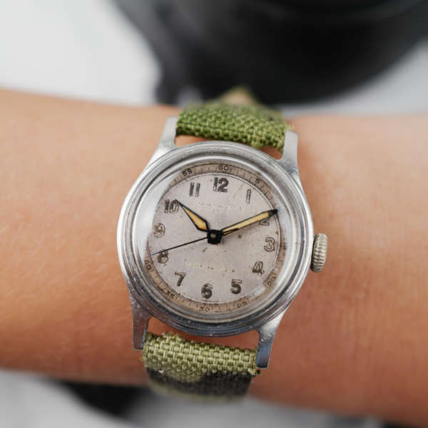 cafe noir les montres vintage horlogerie marseille vauban montre vintage record watch geneve militaire military
