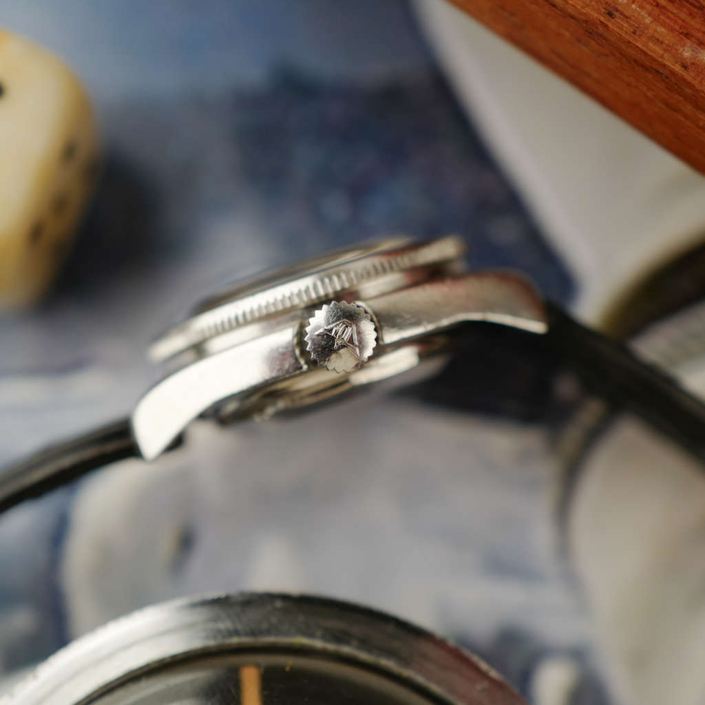 cafe noir les montres vintage horloger marseille mini montre de plongee pour femme bakelite tritium squale tina wamy 26mm vintage montre pour femme_4 cafe noir les montres vintage horloger marseille mini montre de plongee pour femme bakelite tritium squale tina wamy 26mm vintage montre pour femme