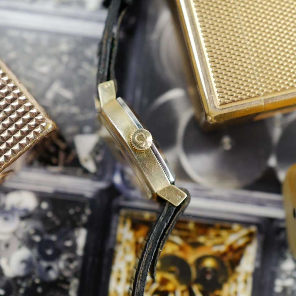 cafe noir les montres vintage horloger marseille omega vintage mini ellipse ovale pour femme mecanique_7 cafe noir les montres vintage horloger marseille omega vintage mini ellipse ovale pour femme mécanique