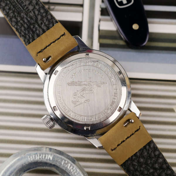 cafe noir les montres vintage horloger marseille royalty medium size mecanique skin diver montre plongée femme