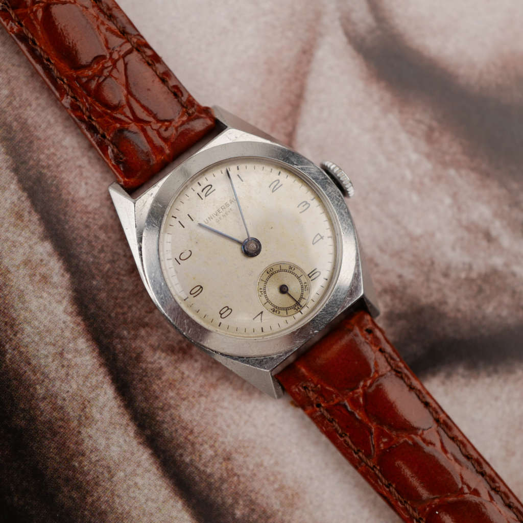 cafe noir les montres vintage horlogerie horloger passion vintage universal geneve vintage art deco mecanique manuelle UG 255 circa 1940_2 cafe noir les montres vintage horlogerie horloger passion vintage universal geneve vintage art deco mecanique manuelle UG 255 circa 1940