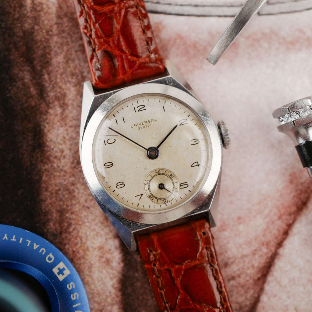 cafe noir les montres vintage horlogerie horloger passion vintage universal geneve vintage art deco mecanique manuelle UG 255 circa 1940_4 cafe noir les montres vintage horlogerie horloger passion vintage universal geneve vintage art deco mecanique manuelle UG 255 circa 1940