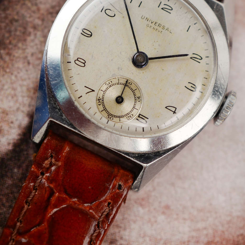 cafe noir les montres vintage horlogerie horloger passion vintage universal geneve vintage art deco mecanique manuelle UG 255 circa 1940_5 cafe noir les montres vintage horlogerie horloger passion vintage universal geneve vintage art deco mecanique manuelle UG 255 circa 1940