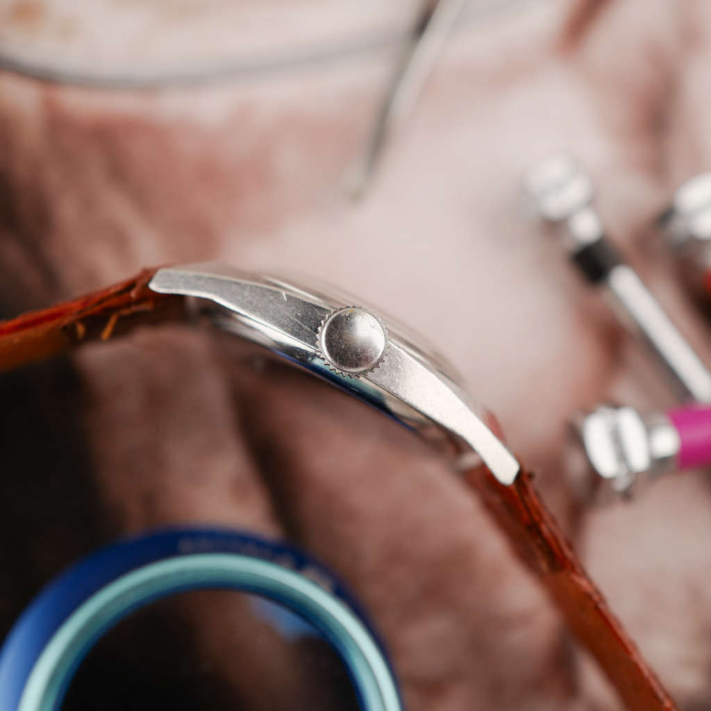 cafe noir les montres vintage horlogerie horloger passion vintage universal geneve vintage art deco mecanique manuelle UG 255 circa 1940_6 cafe noir les montres vintage horlogerie horloger passion vintage universal geneve vintage art deco mecanique manuelle UG 255 circa 1940