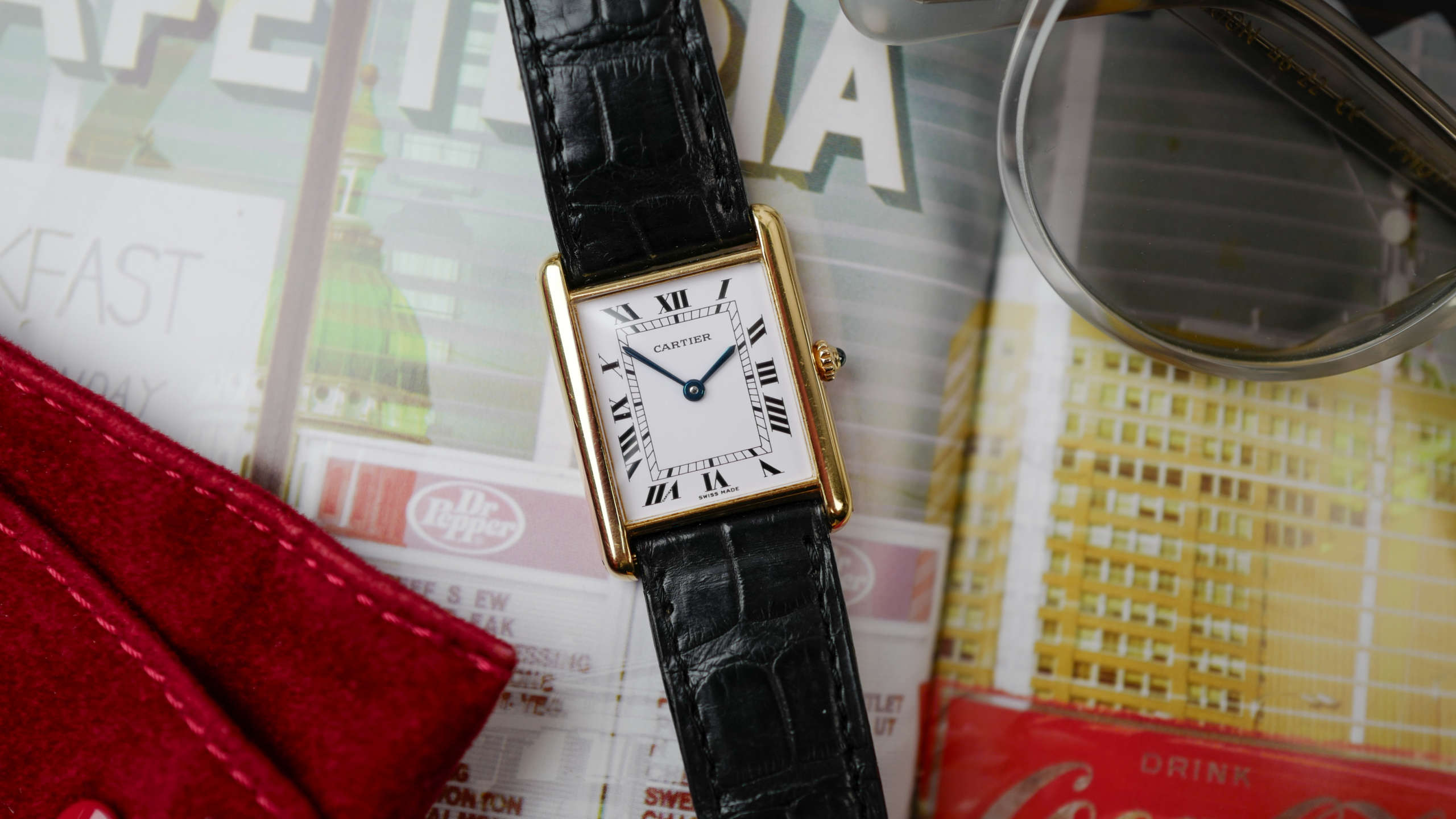 cafe noir les montres horloger marseille cartier tank or jaune 18k Collection Louis Medium M2000 vintage 1990