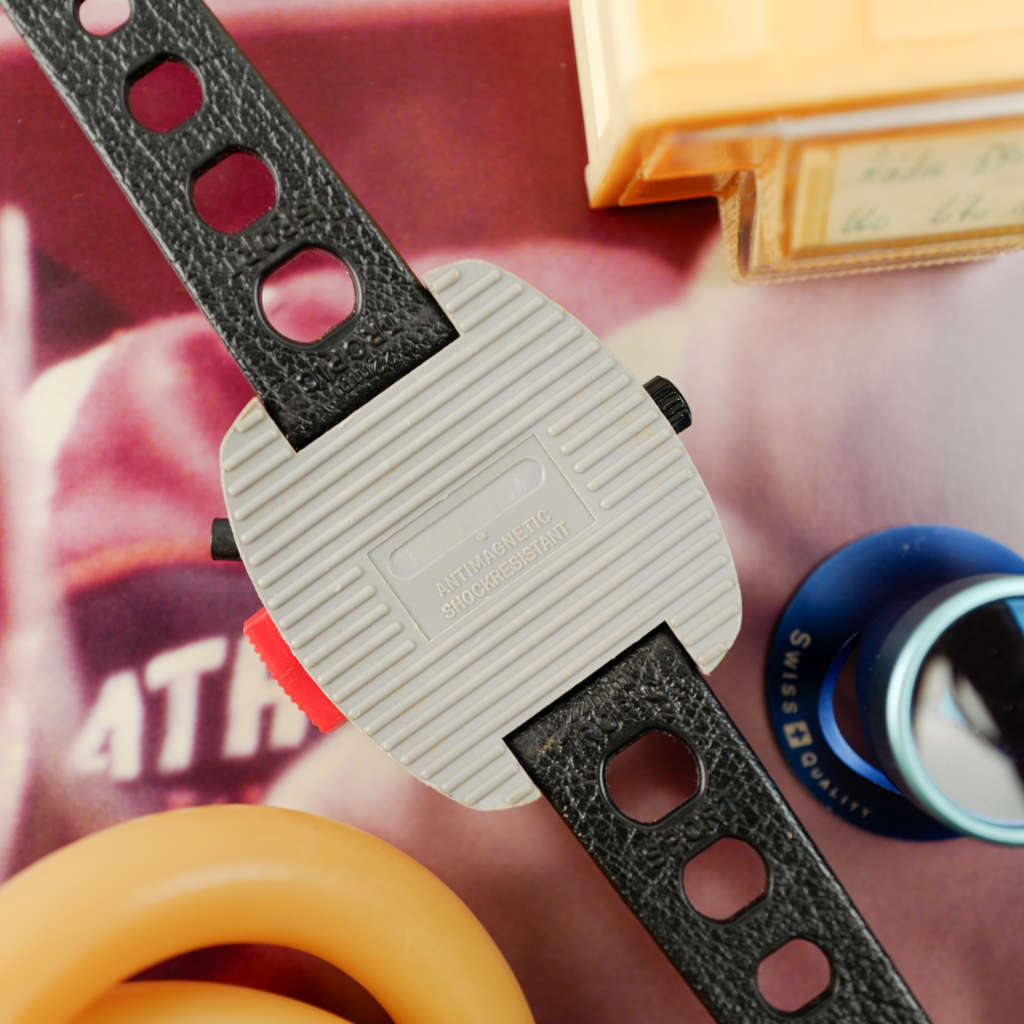 cafe noir les montres vintage HEUER Supersport 775 901_4 cafe noir les montres vintage HEUER Supersport 775 901