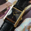 cafe noir les montres vintage horloger marseille montres cartier tank must mecanique manuelle vintage PM petit modele taille femme cadran noir laqué vintage