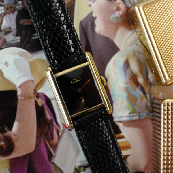 cafe noir les montres vintage horloger marseille montres cartier tank must mecanique manuelle vintage PM petit modele taille femme cadran noir laqué vintage