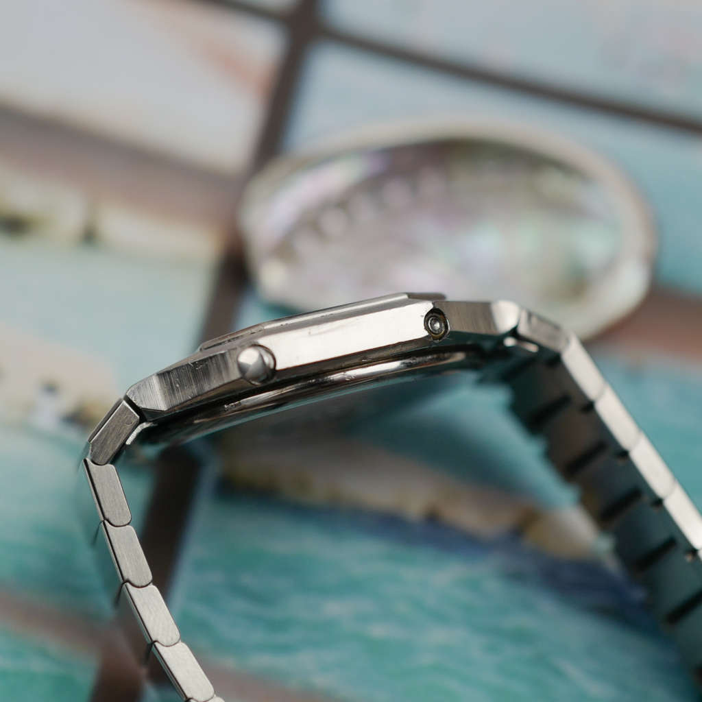 cafe noir les montres vintage omega Seamaster LCD 186 0003 rare digitale digital_2