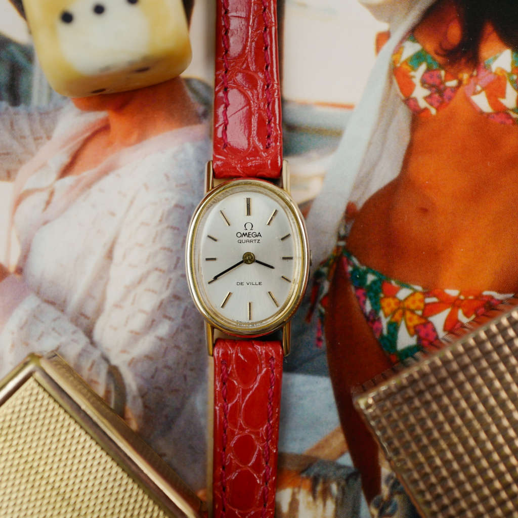 cafe noir les montres vintage omega vintage Ellipse 591.0013 mini montre doree or pour femme rare baignoire ovale deville_2 cafe noir les montres vintage omega vintage Ellipse 591.0013 mini montre doree or pour femme rare baignoire ovale deville