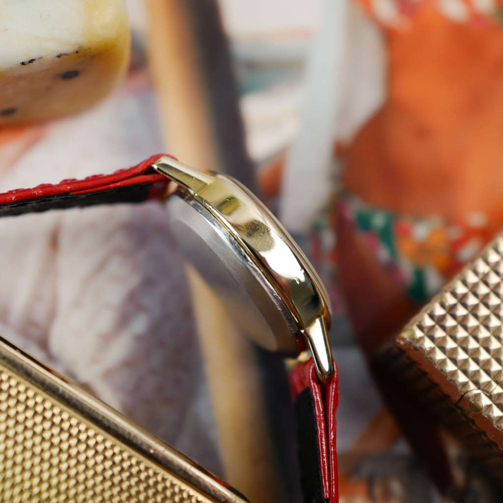 cafe noir les montres vintage omega vintage Ellipse 591.0013 mini montre doree or pour femme rare baignoire ovale deville_7 cafe noir les montres vintage omega vintage Ellipse 591.0013 mini montre doree or pour femme rare baignoire ovale deville