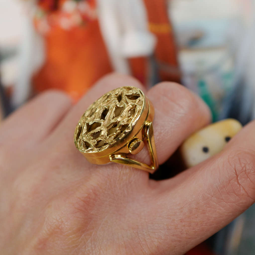 cafe noir montres horloger marseille bague montre vintage femme mécanique ancienne 1970 déesse plaqué or