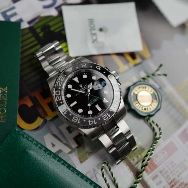 cafe noir montres horloger marseille rolexæ gmt master II 2 bruce wayne ref 126710GRNR full set new 2024