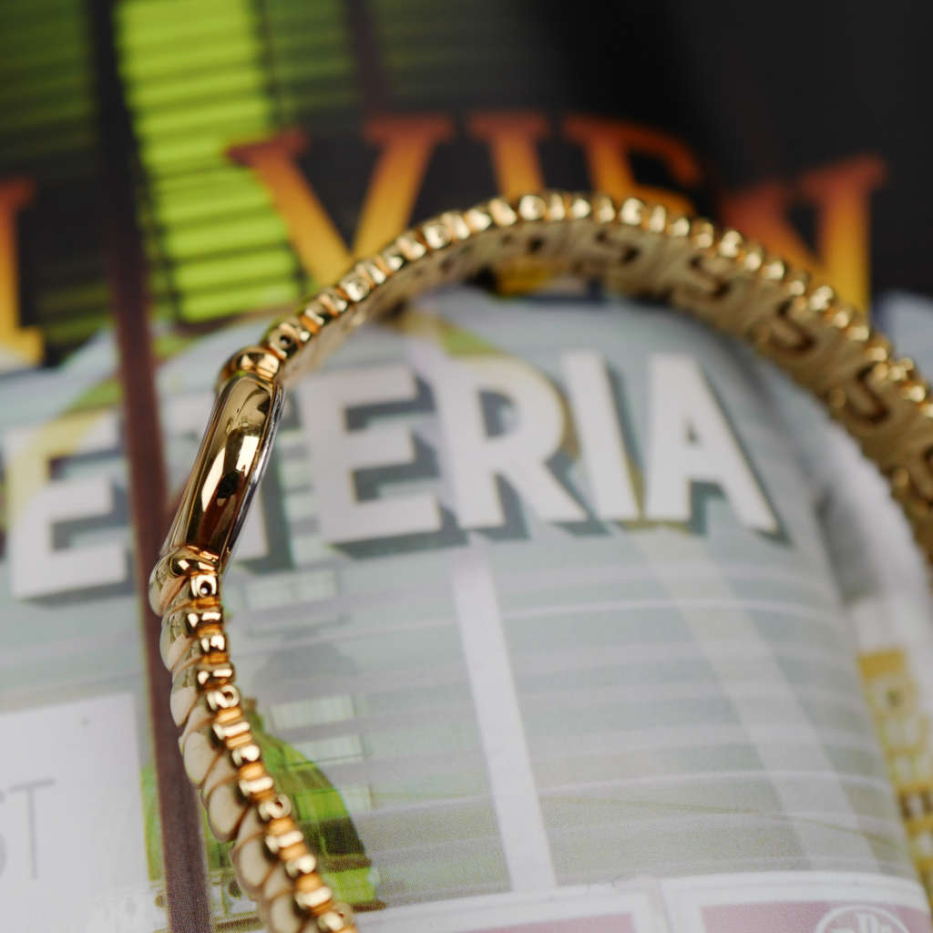 cafe noir montres vintage marseille seiko bijou montre pile vintage neuve de stock doree bracelet vintage_1 cafe noir montres vintage marseille seiko bijou montre pile vintage neuve de stock dorée bracelet vintage