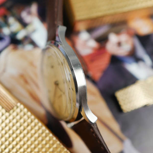 cafe noir les montres horloger marseille montre Jaeger LeCoultre Calatrava vintage ronde 469 années 1940 mécanique manuelle patine