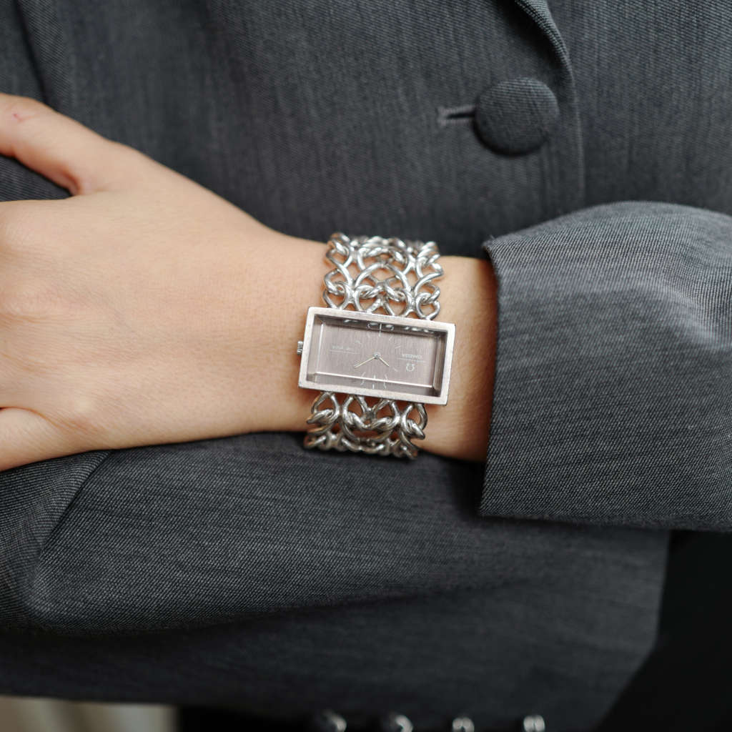 cafe noir les montres horloger marseille omega silver argent vintage verre emeraude emerald de ville mecanique 1973 bracelet argent montre bijou_1 cafe noir les montres horloger marseille omega silver argent vintage verre emeraude emerald de ville mecanique 1973 bracelet argent montre bijou