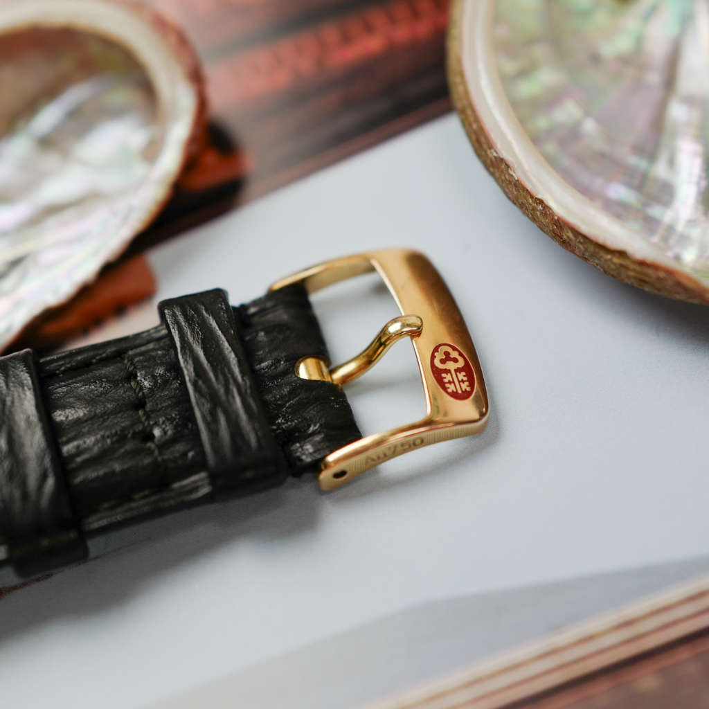 cafe noir les montres vintage marseille horloger corum golden bridge vintage années 1990 mecanique rare ref 13 850 56 manuelle mouvement 2935