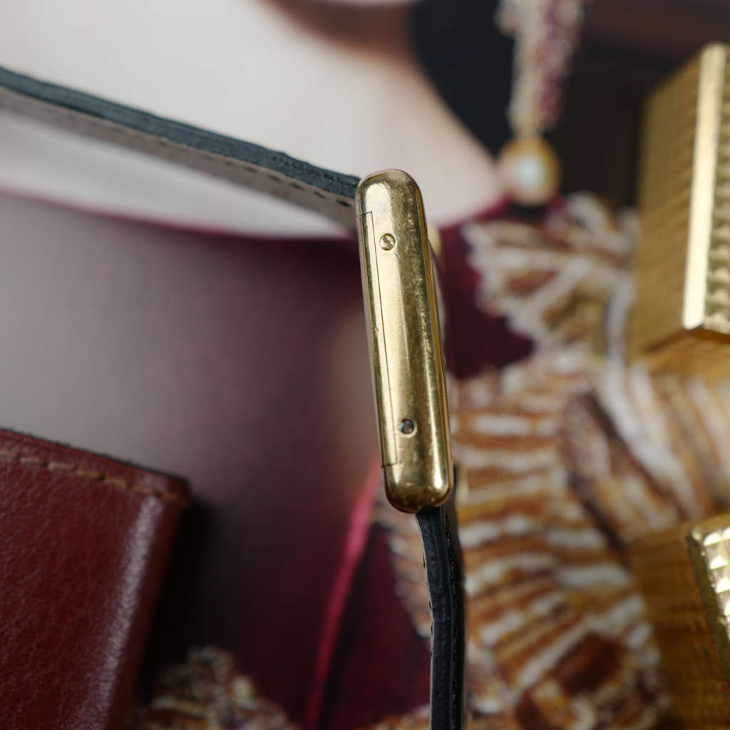 cafe noir les montres cartier tank must vintage pour femme dorée cadran noir mécanique manuelle