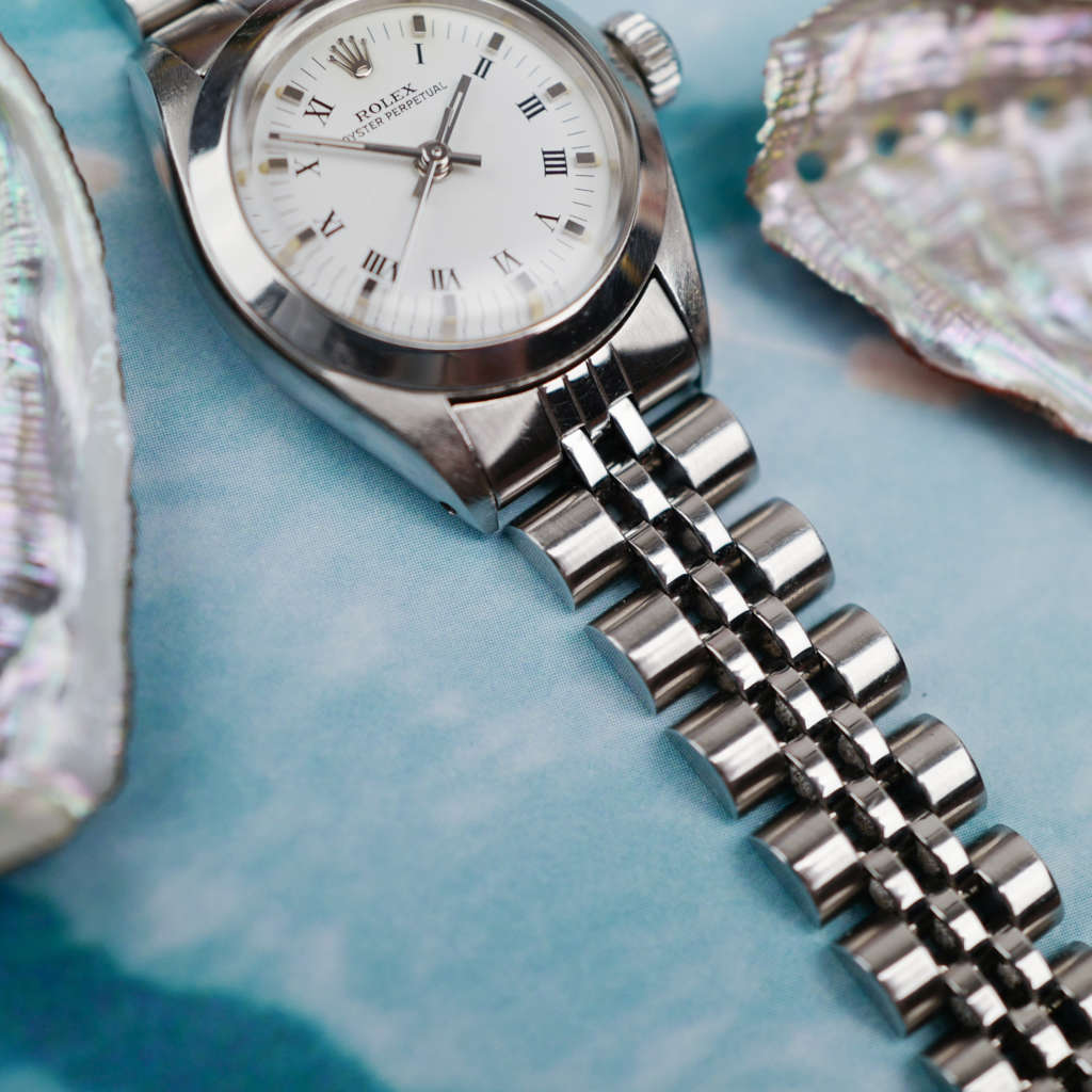 cafe noir les montres horloger marseille rolex femme 26 mm petit modele bracelet jubilee lunette cannelee Oyster Perpetual 6718 jubilee chiffres romain tritium femme_7 cafe noir les montres horloger marseille rolex femme 26 mm petit modele bracelet jubilee lunette cannelee Oyster Perpetual 6718 jubilee chiffres romain tritium femme