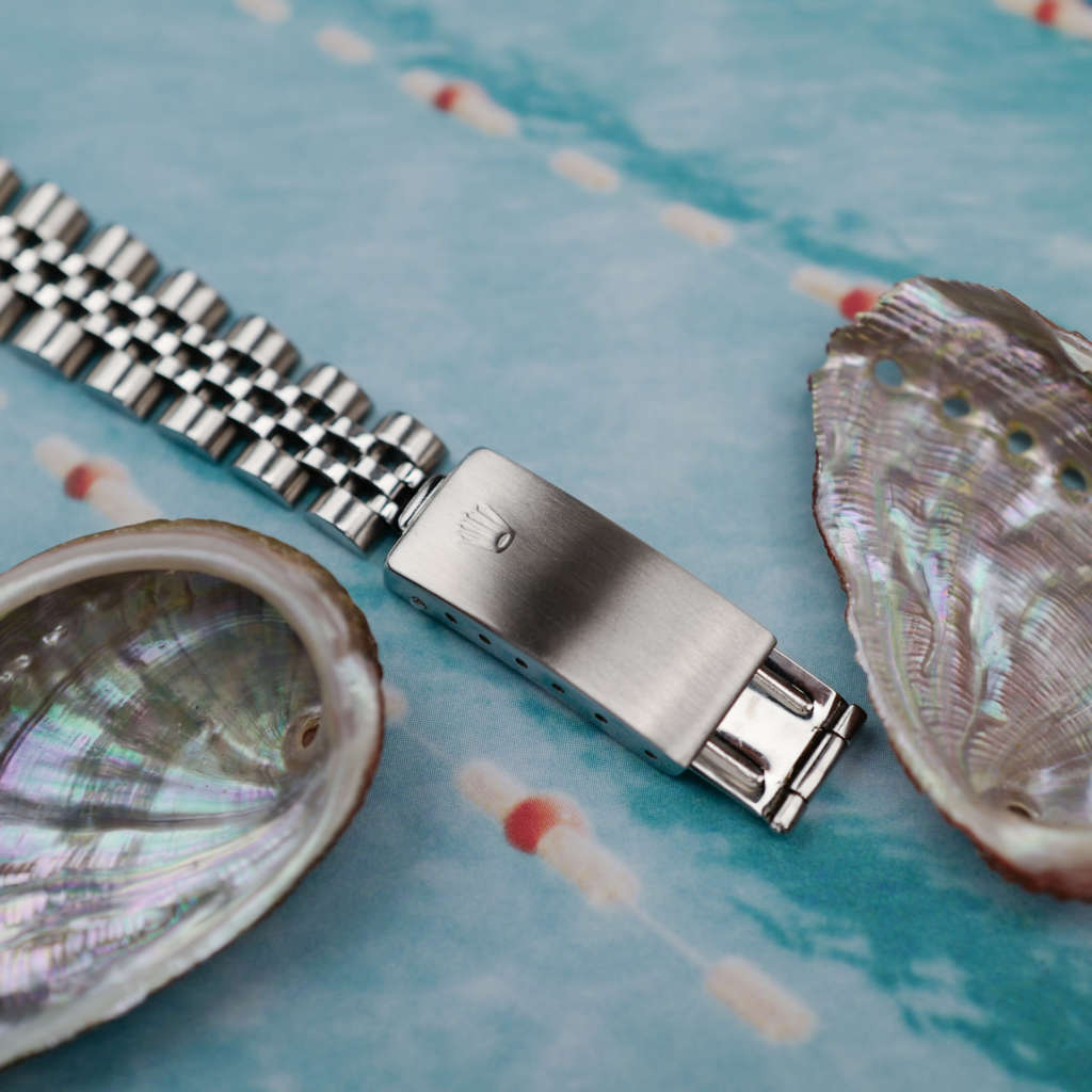 cafe noir les montres horloger marseille rolex femme 26 mm petit modele bracelet jubilee lunette cannelee Oyster Perpetual 6718 jubilee chiffres romain tritium femme_8 cafe noir les montres horloger marseille rolex femme 26 mm petit modele bracelet jubilee lunette cannelee Oyster Perpetual 6718 jubilee chiffres romain tritium femme