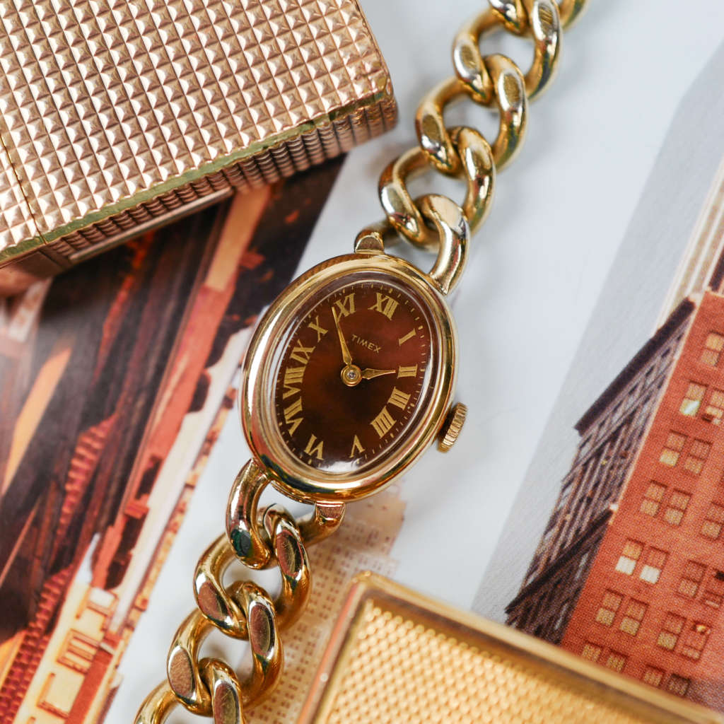 cafe-noir-les-montres-horlogerie-vendeur-marseille-timex-montre-gourmette-bracelet-vintage-mecanique