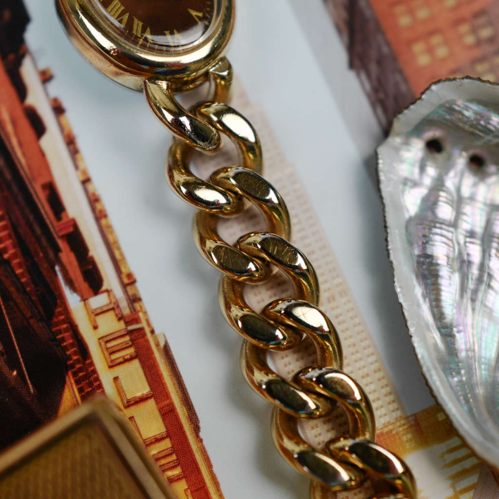 cafe-noir-les-montres-horlogerie-vendeur-marseille-timex-montre-gourmette-bracelet-vintage-mecanique