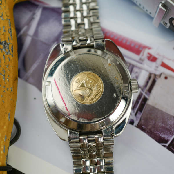 cafe noir les montres vintage horlogerie marseille aix cafe noir montres vintage marseille eterna sonic kontiki mouvement tunning fork ETERNA 1550 full set stickers orange dial gay freres strap