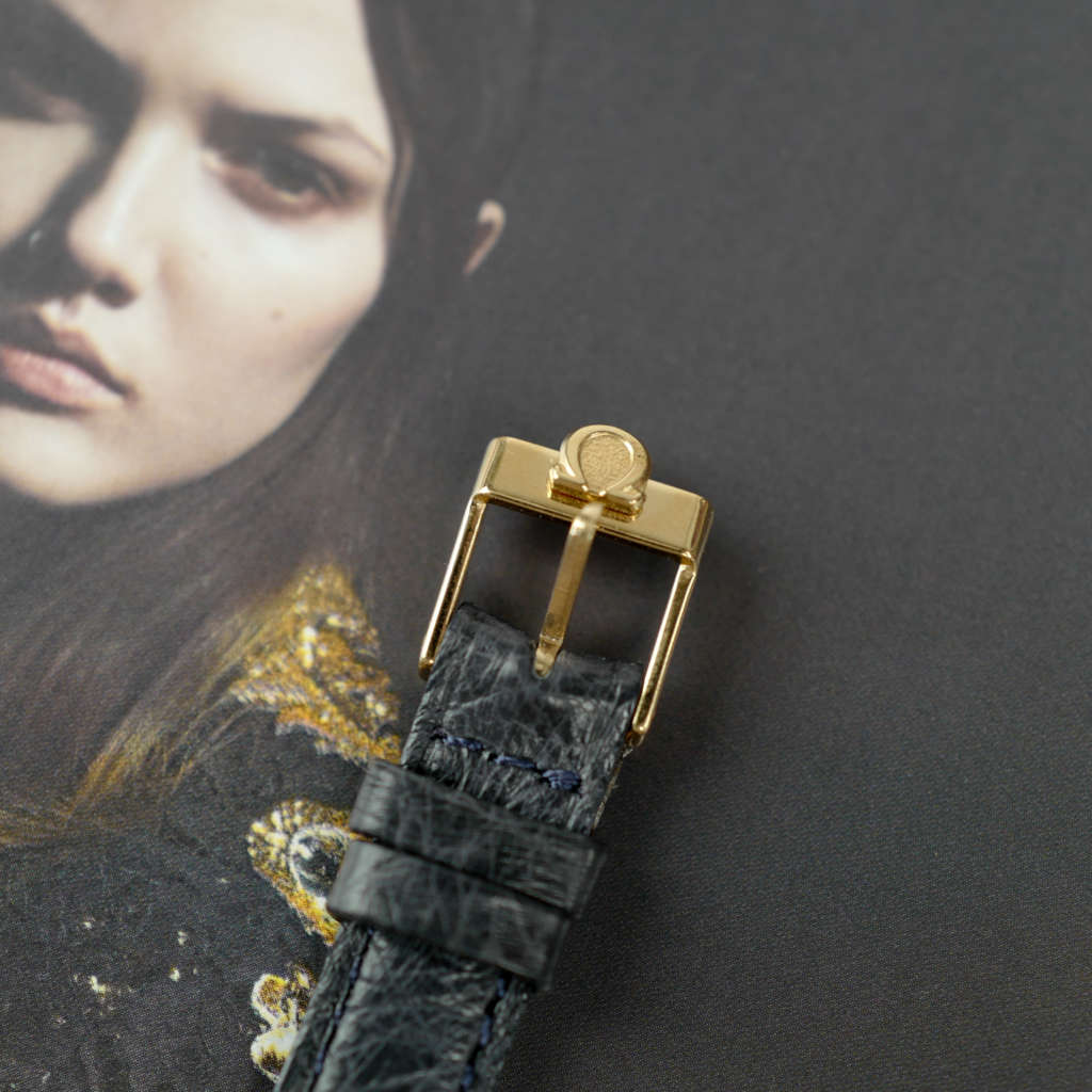 cafe noir les montres vintage horlogerie marseille aix cafe noir montres vintage marseille omega vintage de ville Mini Ellipse baignoire 1975 vintage femme dorée mécanique