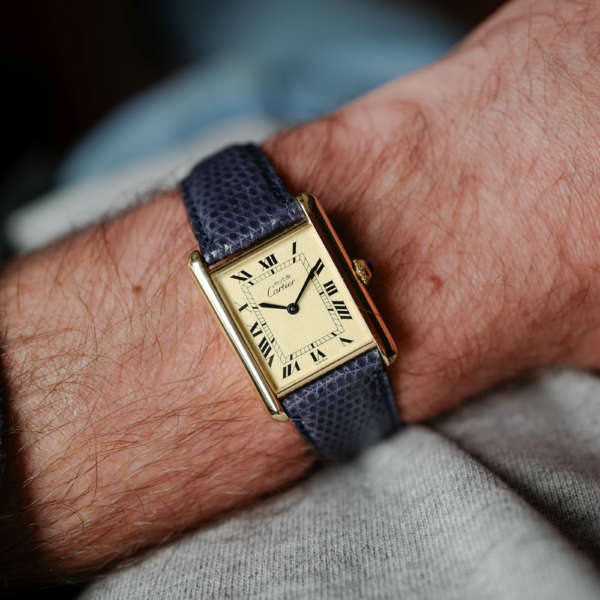 cafe noir les montres horloger marseille cartier-tank-must-grand-modele-dore-vintage-1990-or_1
