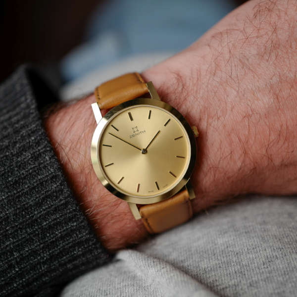 cafe noir les montres horloger marseille zenith-ultra-fine-oversize-neuve-de-stock-vintage-mecanique-années-1990