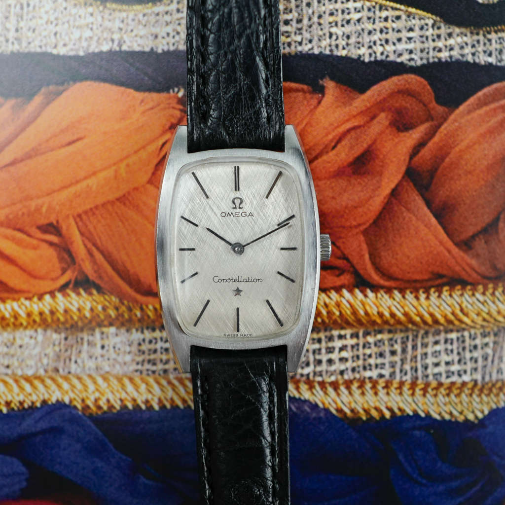 cafe noir les montres vintage horloger marseille Constellation Ellipse 511 257 mini acier cadran emaille 1968 pour femme