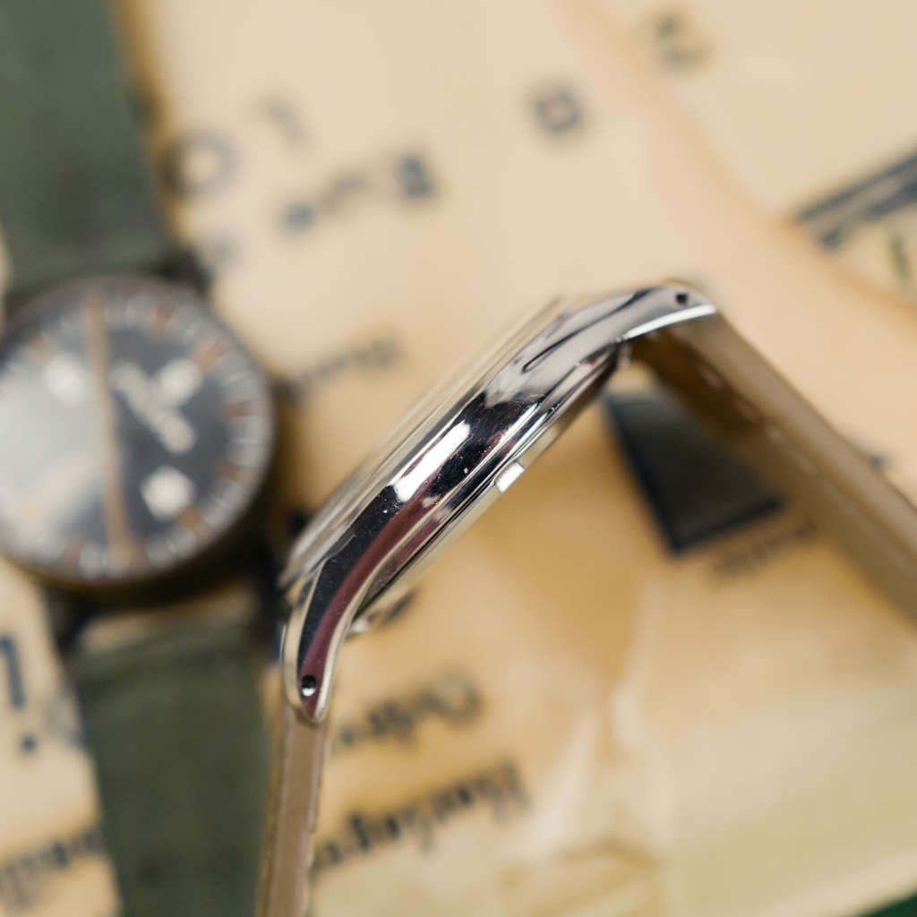 cafe noir les montres horloger marseille omega oversize turler zurich vintage tritium militaire 1951