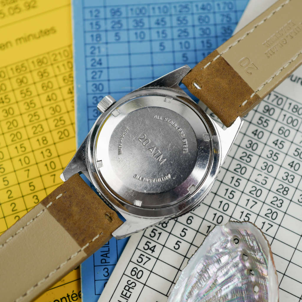 cafe noir les montres horloger reparations marseille aix roberta skin diver automatique glossy dial vintage 1970