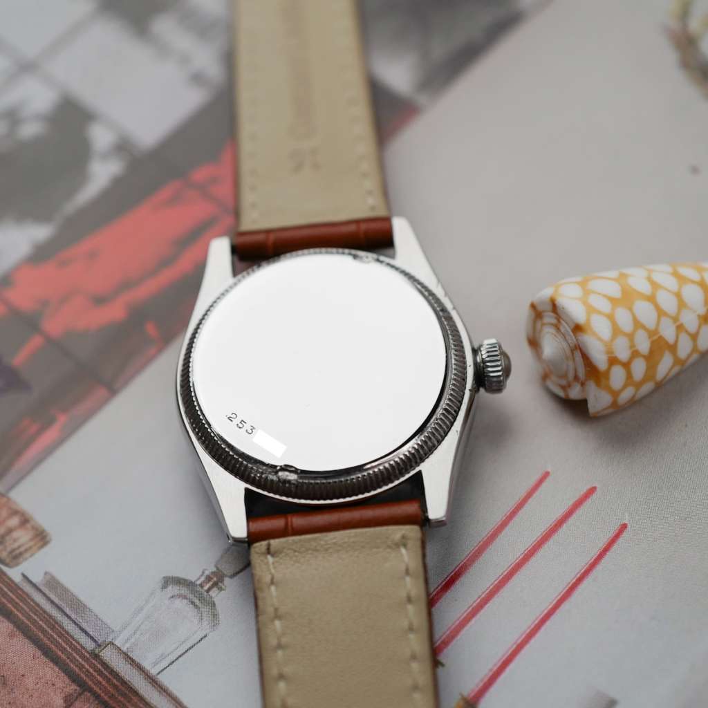 cafe noir les montres vintage Oyster Royal Précision 2280 rolex radium tritium militaire annee 1943 ref 2797