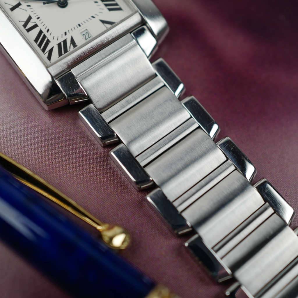 cafe noir les montres vintage horloger marseille cartier tank française 2302 automatique bracelet acier