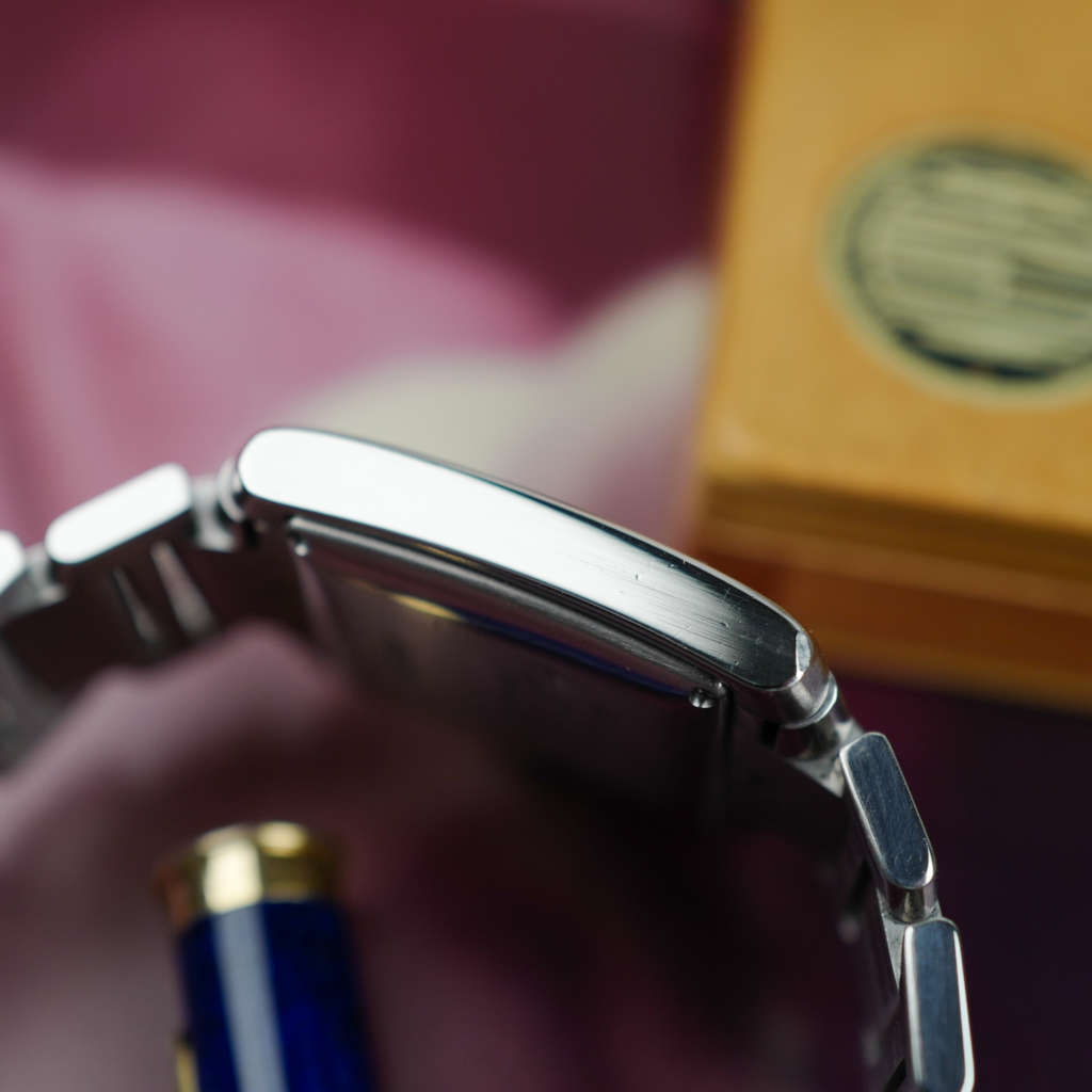 cafe noir les montres vintage horloger marseille cartier tank française 2302 automatique bracelet acier