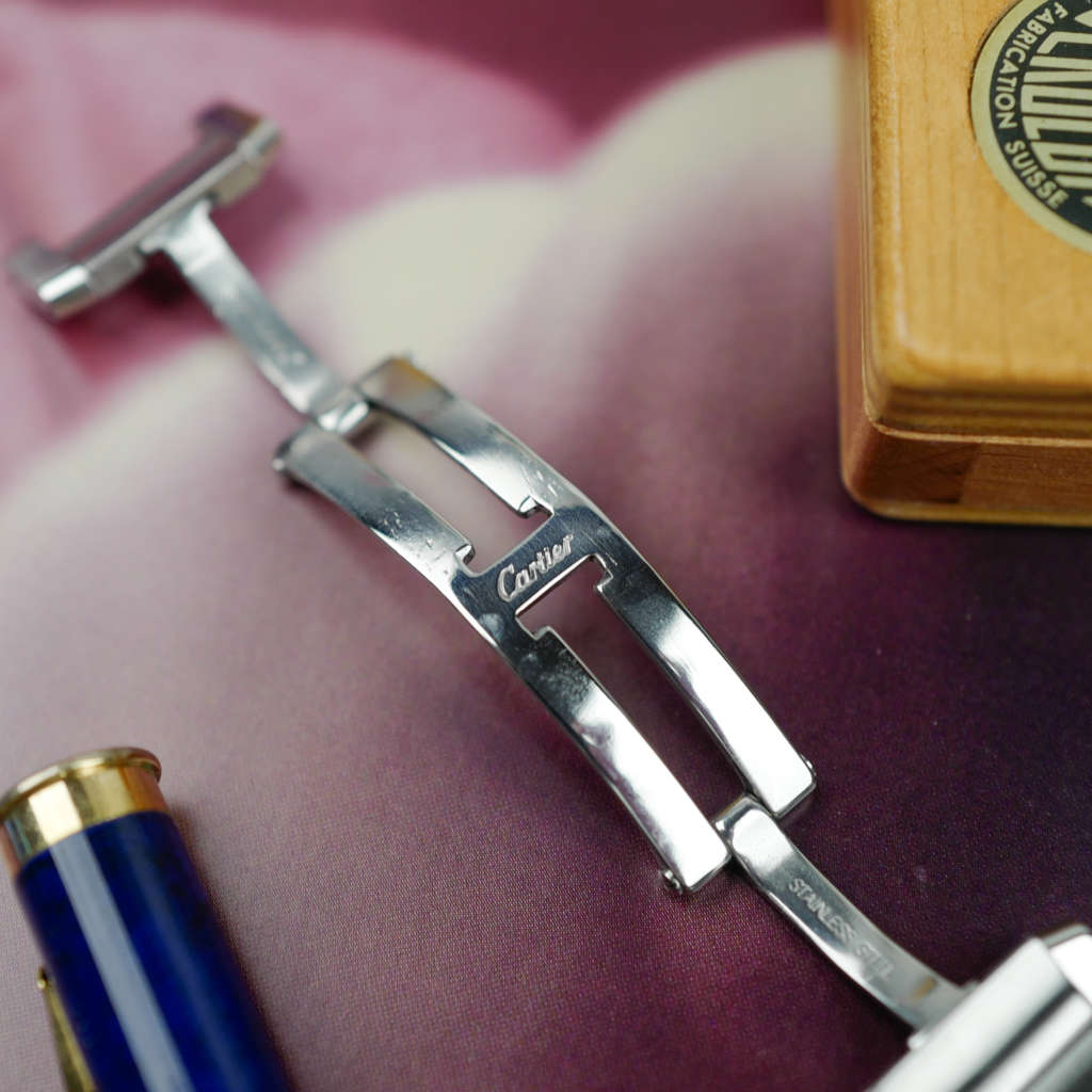 cafe noir les montres vintage horloger marseille cartier tank française 2302 automatique bracelet acier