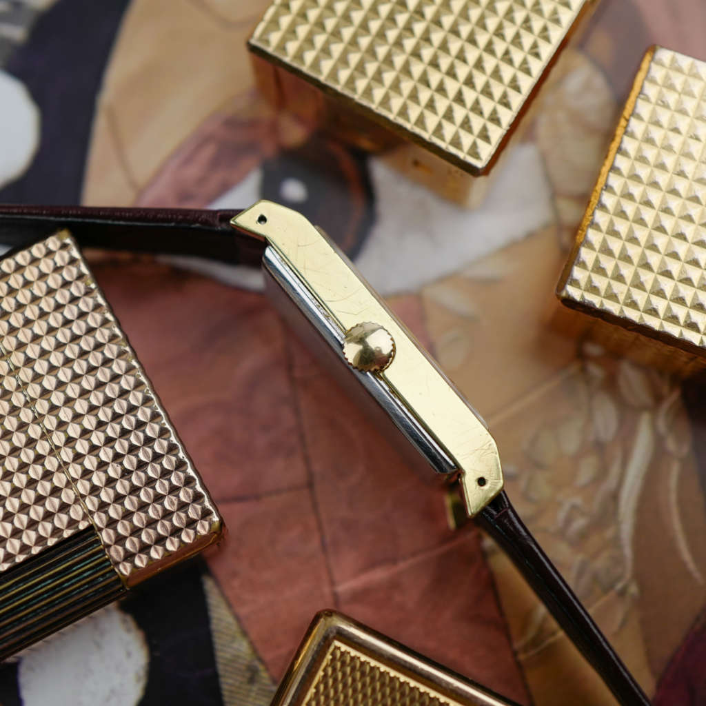 cafe-noir-montre-marseille-aix-tissot-stylist-rectangulaire-vintage-doree-annees-70