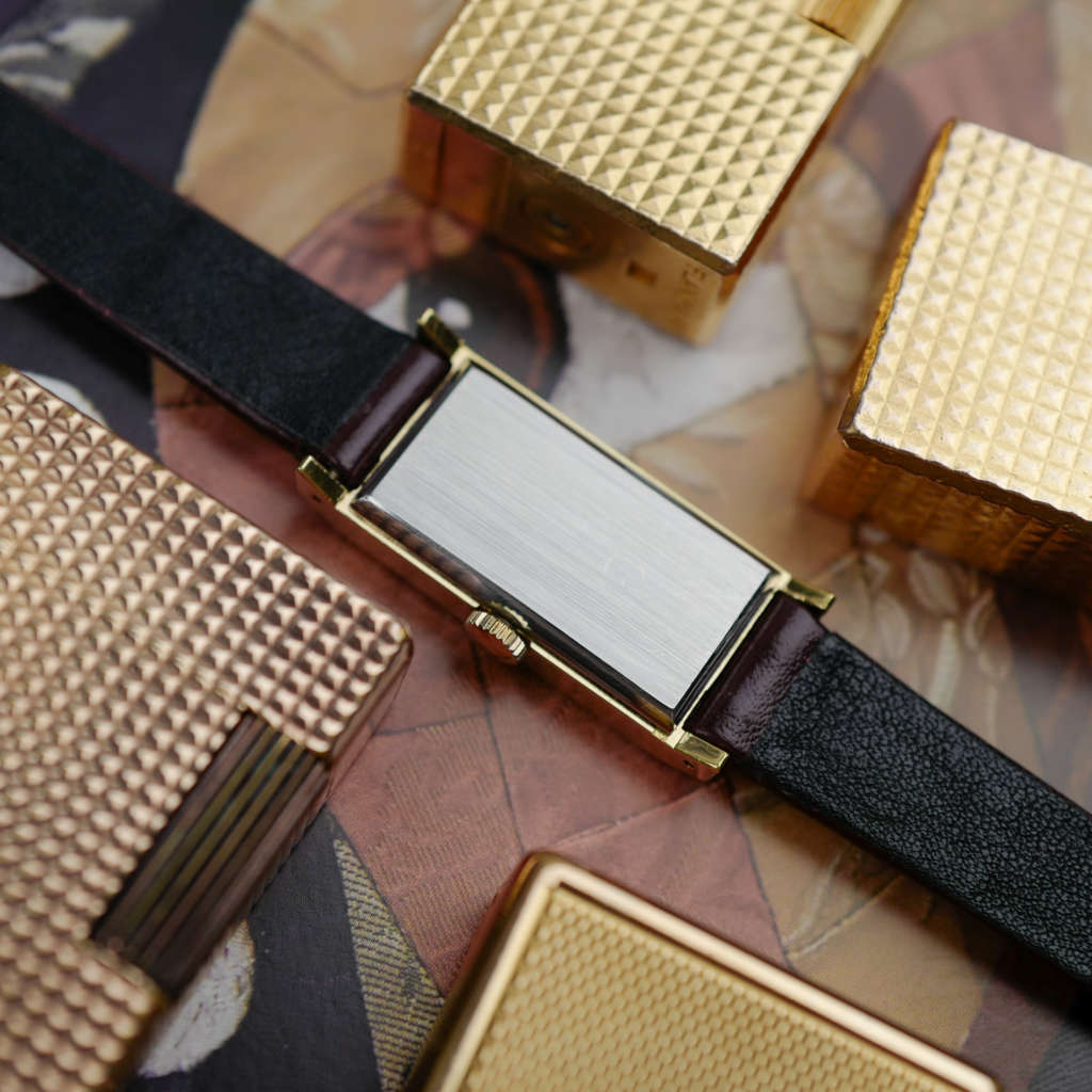 cafe-noir-montre-marseille-aix-tissot-stylist-rectangulaire-vintage-doree-annees-70