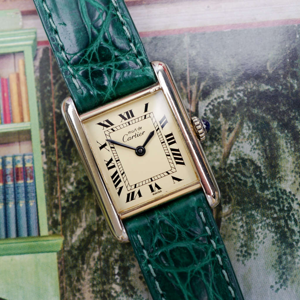 cafe noir montres horloger marseille cartier tank must mécanique pour femme vermeil petit modèle or chiffres romains bracelet vert
