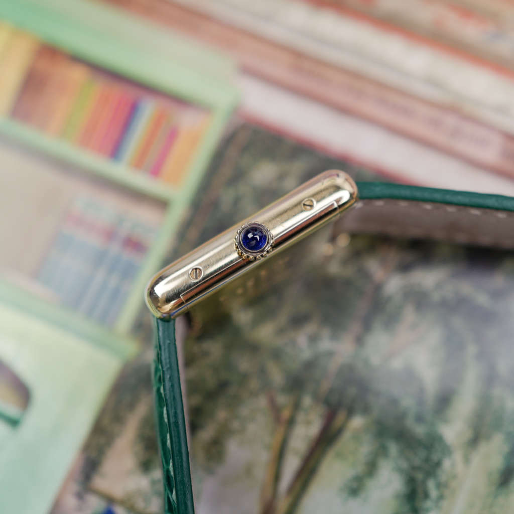 cafe noir montres horloger marseille cartier tank must mécanique pour femme vermeil petit modèle or chiffres romains bracelet vert